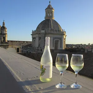 https://la-terrazza-di-santagata.sicilyhotelsitaly.net