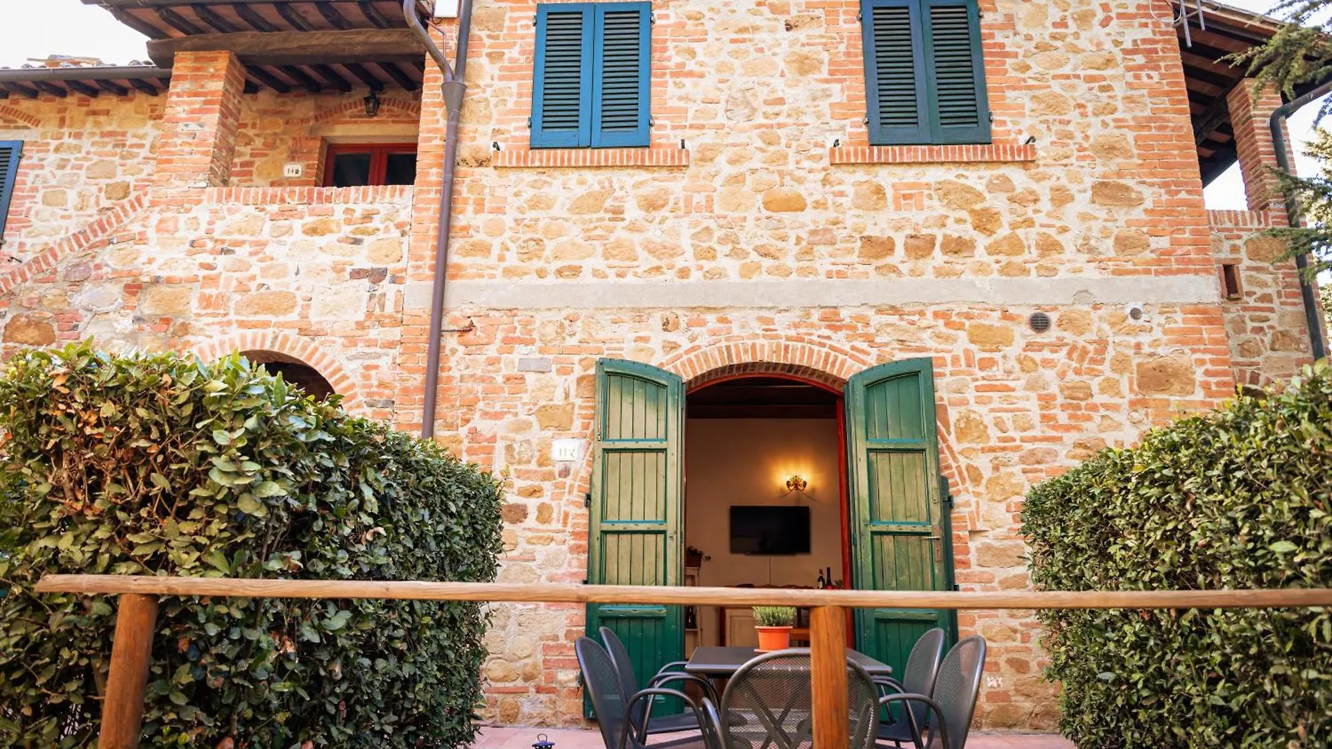 Villa Borgo Il Poggio Agritourismo Montaione Agroturismo